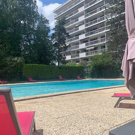 Апартаменты Mont Royal Balcon Et Piscine Анси Экстерьер фото