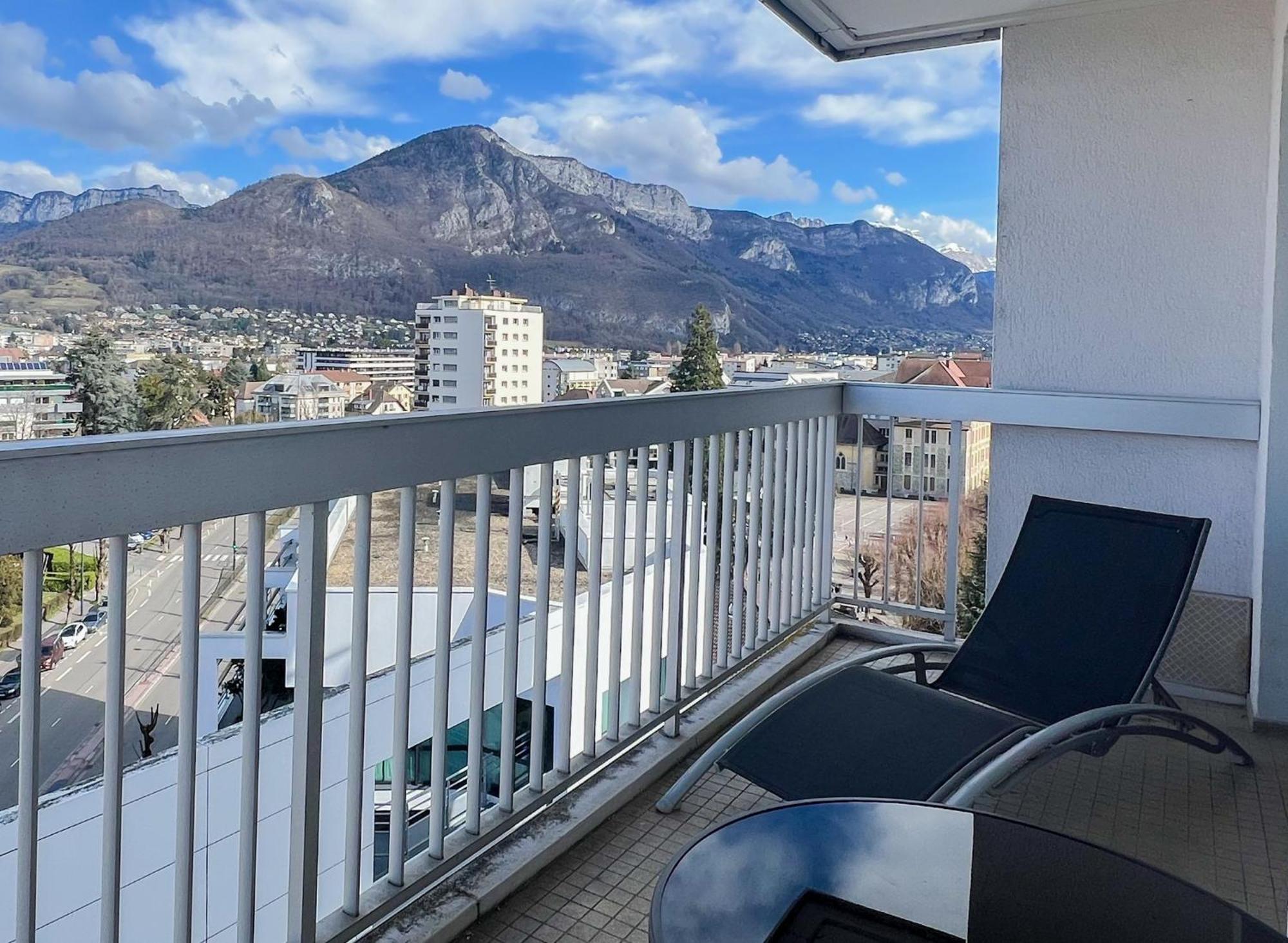Апартаменты Mont Royal Balcon Et Piscine Анси Экстерьер фото